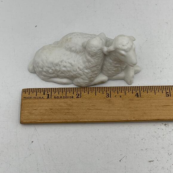 Avon Nativity Collectible The Sheep in White Bisque Porcelain Figurine 1983 - Picture 9 of 16